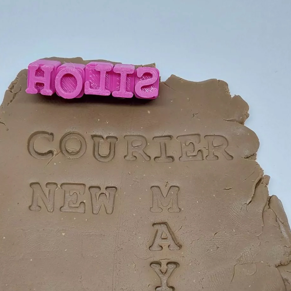 ABC Mayúscula Courier (7 mm)